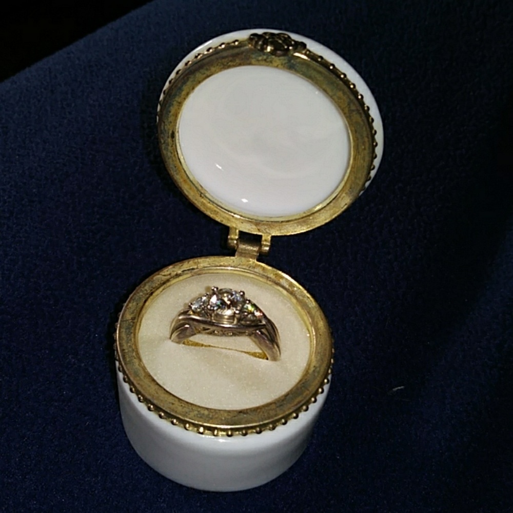 Authentic Pretty 3 stone Moissanite Ring